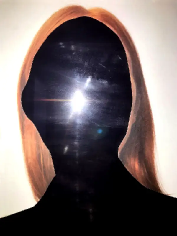 Tania de Montaigne défend la singularité des noms dans un plaidoyer linguistique