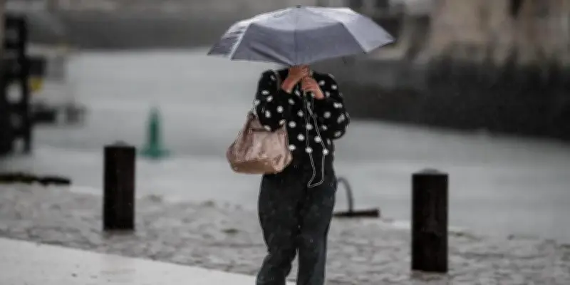 Tempête Regina : fortes pluies et vents violents attendus sur le Sud