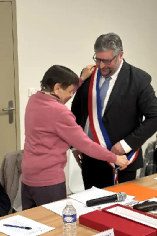 Tensions au Conseil municipal de Penne : élection du maire et échanges houleux