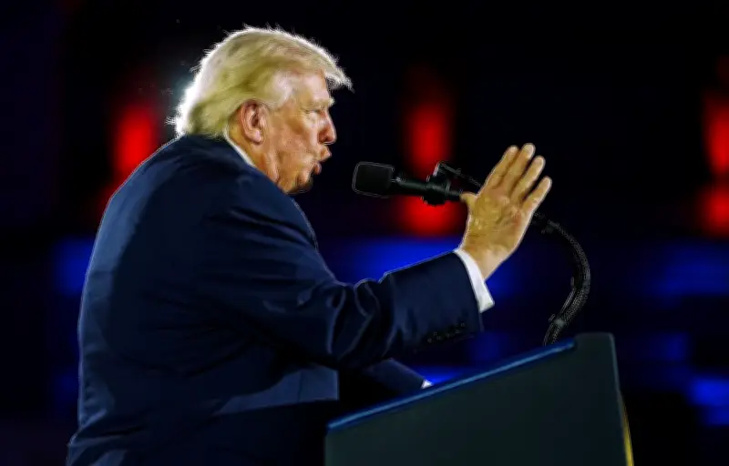 Tensions au Moyen-Orient : Israël frappe l'Iran, Trump affirme des négociations