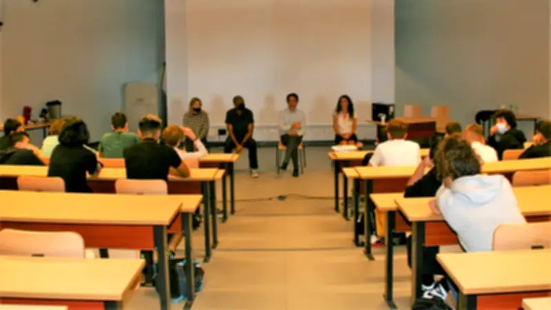 Théâtre et prévention : une pièce pour sensibiliser les lycéens aux addictions