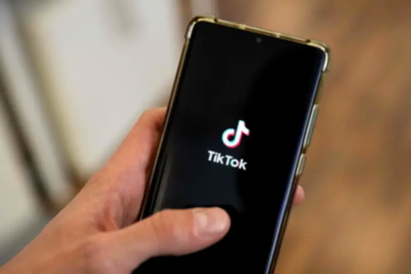TikTok : le ministre de l'Éducation saisit le procureur pour provocation au suicide