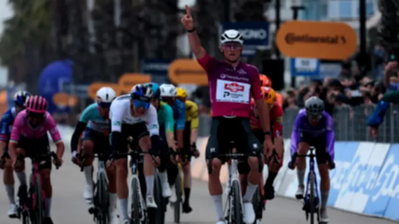Tirreno-Adriatico : Van der Poel impérial s'adjuge la quatrième étape