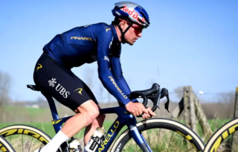 Tom Pidcock s'impose à Milan-Turin, la plus ancienne course cycliste