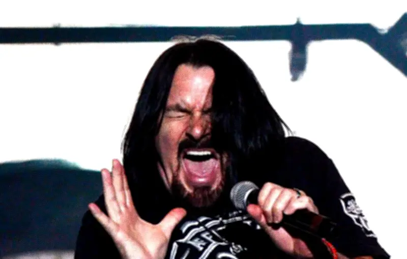 Tommy DeCarlo, chanteur du groupe Boston, s'éteint à 60 ans après un combat contre le cancer