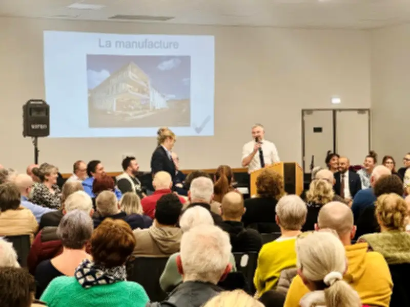 Tonneins : plus de 200 personnes à la réunion publique de Jérémie Bespéa pour un programme en trois axes