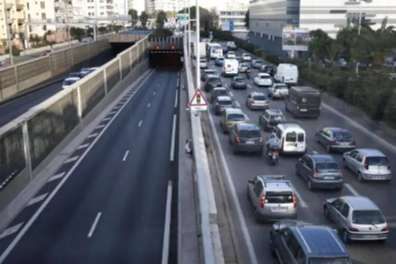 Toulon : le tunnel sud rouvre après un accident, mais les bouchons persistent sur l'A50