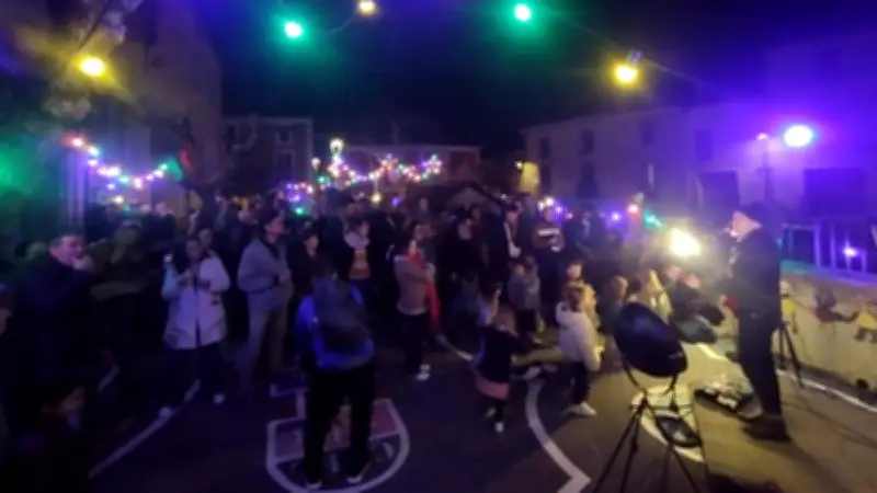 Tressan célèbre la poésie avec un concert de Dimoné lors du Printemps des poètes