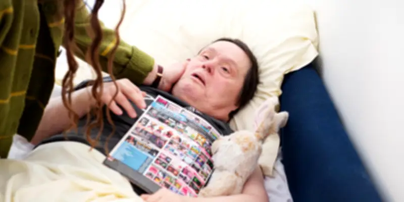 Trisomie 21 et Alzheimer : une double menace pesant sur les personnes atteintes