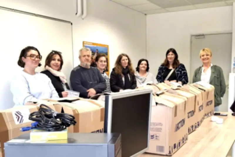 Tr@nsmunéric lutte contre la fracture numérique avec des ordinateurs reconditionnés