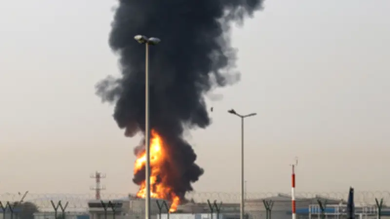 Trois Français arrêtés à Dubaï pour avoir filmé des frappes iraniennes