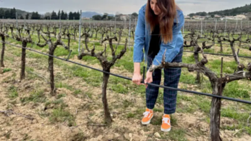 Trois vigneronnes du Gard rhodanien brisent les clichés dans un métier masculin
