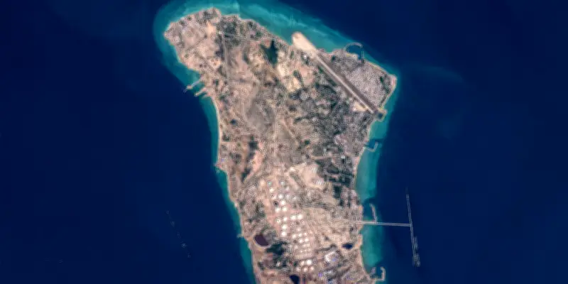 Trump affirme des pourparlers de paix avec l'Iran, Téhéran dénonce une menace d'occupation