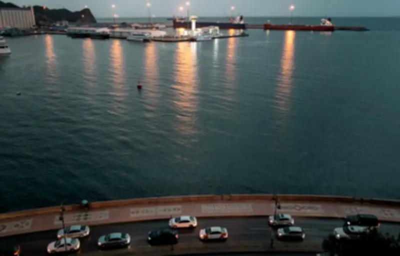 Trump aux alliés : "Achetez aux USA" et défendez-vous pour le pétrole