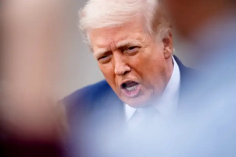 Trump donne 48 heures à l'Iran pour rouvrir le détroit d'Ormuz, Téhéran menace de frapper
