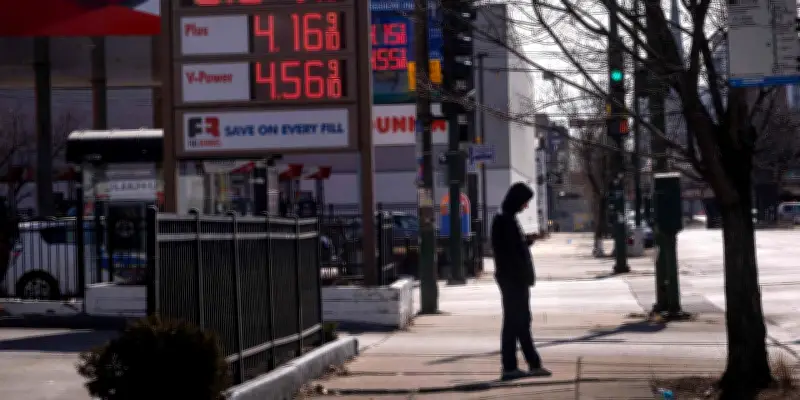 Trump en Iran : une opération risquée qui menace l'économie et les prix du pétrole