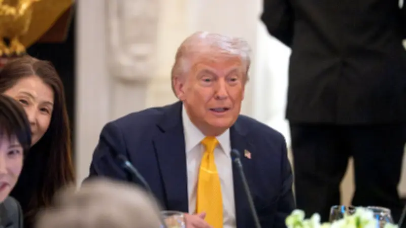 Trump menace de détruire l'île pétrolière de Kharg si l'Iran ne rouvre pas le détroit d'Ormuz