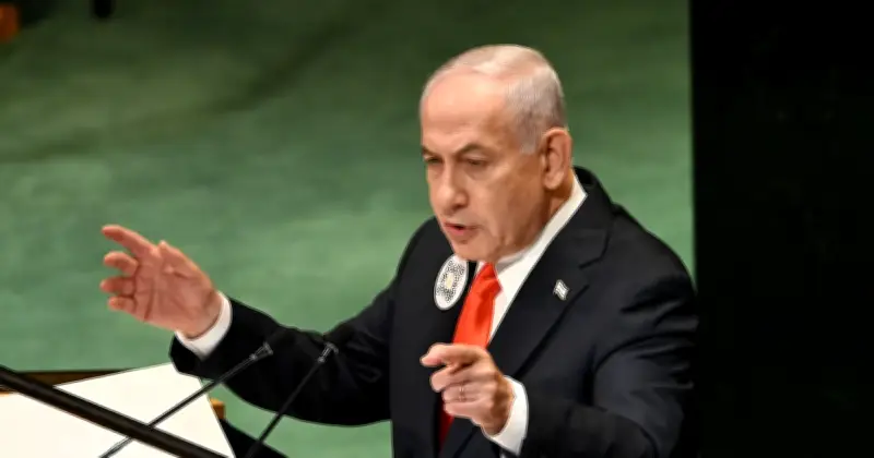 Trump menace de nouvelles frappes sur Kharg, l'Iran riposte et le détroit d'Ormuz en tension