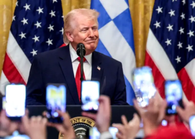 Trump reporte son ultimatum en Iran, victoire des Bleus face au Brésil, cyclone dévastateur au large de l'Australie : l'actu de ce vendredi 27 mars