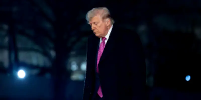 Trump évoque des progrès avec l'Iran mais menace de détruire les infrastructures pétrolières