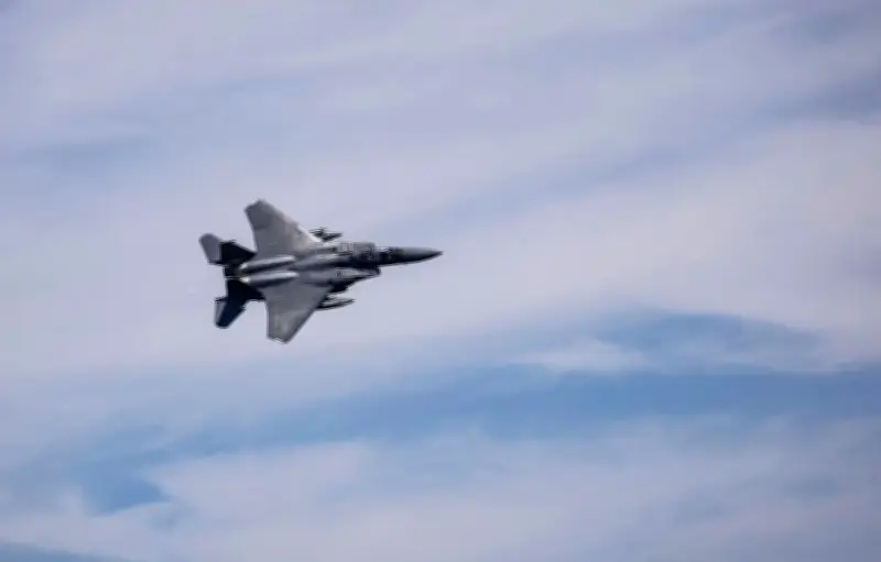 Un avion de chasse F-15E américain s'écrase au Koweït, l'équipage indemne