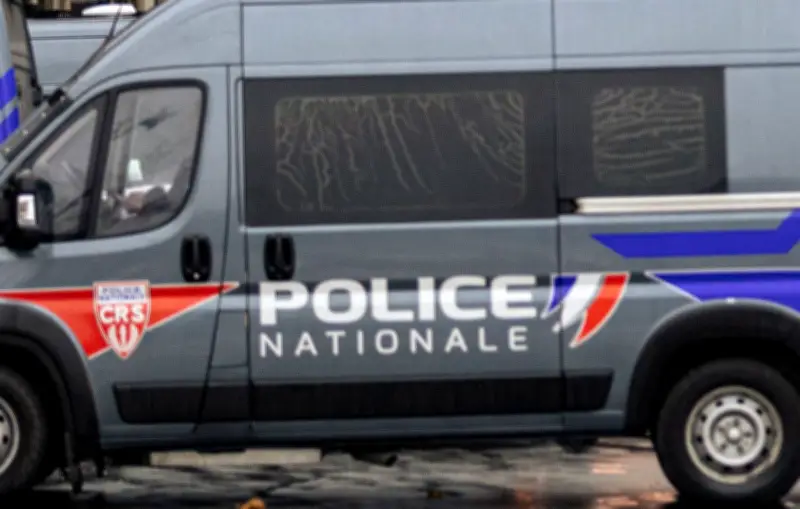 Un boucher parisien poignardé à mort : le beau-fils suspecté dans un règlement de comptes familial