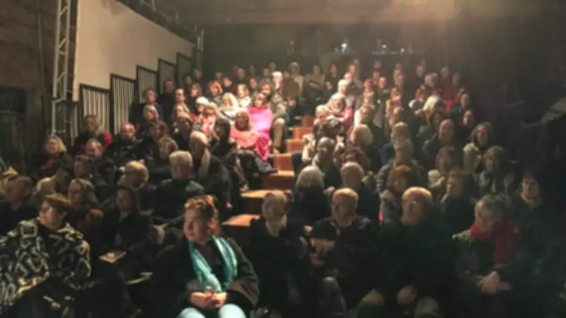 Un cercle de parole féministe au Théâtre de Pierres pour la Journée des droits de la femme