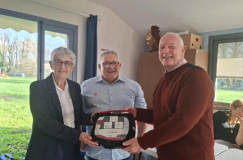 Un défibrillateur installé à l'Espace Dupin grâce à une mobilisation associative et municipale