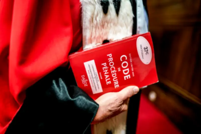 Un ex-policier condamné à 12 ans de prison pour avoir violé une victime de violences conjugales