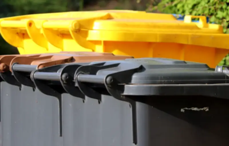 Un fugitif découvert dans une poubelle par un éboueur aux États-Unis