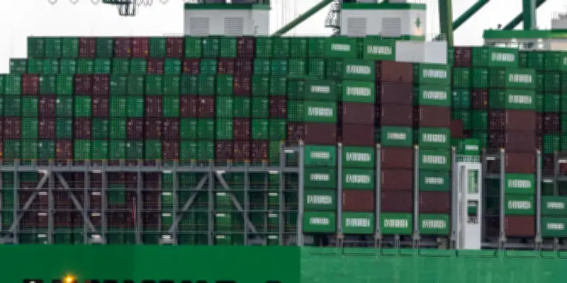 Un juge américain ordonne l'arrêt de la collecte de droits de douane après l'annulation par la Cour suprême