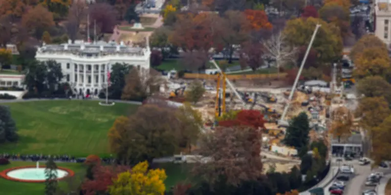 Un juge suspend la construction de la salle de bal de Trump à la Maison Blanche