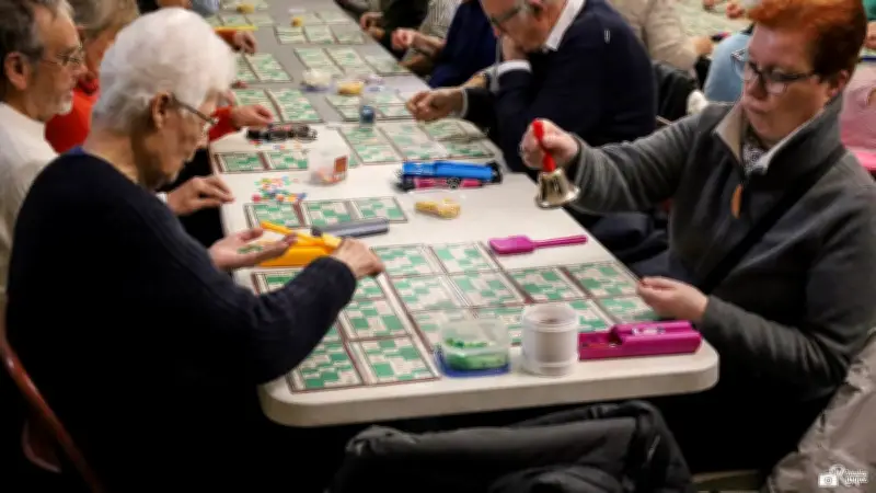 Un loto bilingue occitan-français anime les caves du château de Pignan