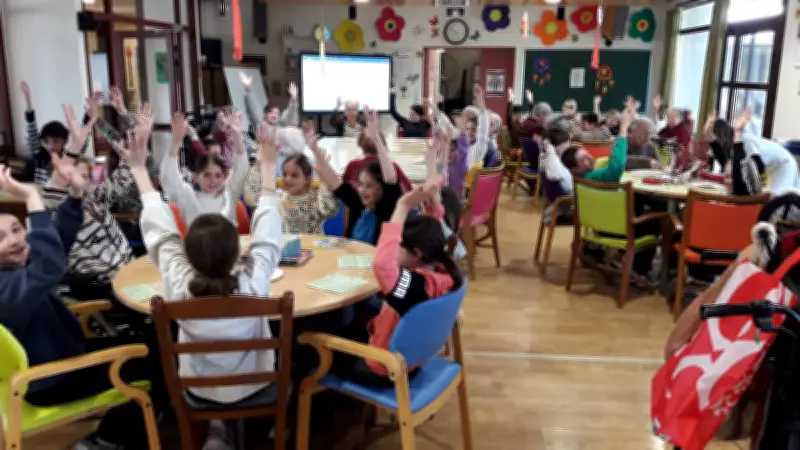 Un loto intergénérationnel réunit enfants et seniors à Cazouls-lès-Béziers