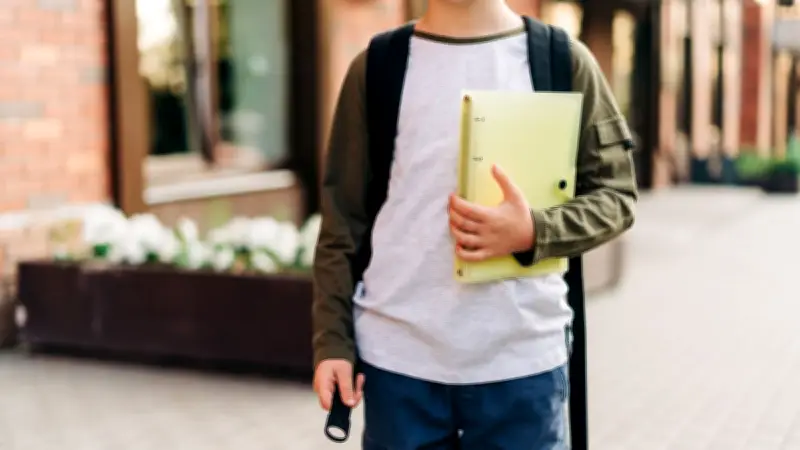 Un élève de 8 ans découvert avec trois couteaux à Vendôme, il aurait menacé sa maîtresse