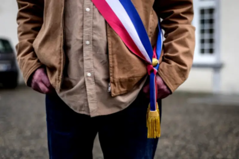 Un maire réélu malgré une mesure d'éloignement : l'étrange cas de Boisseuil