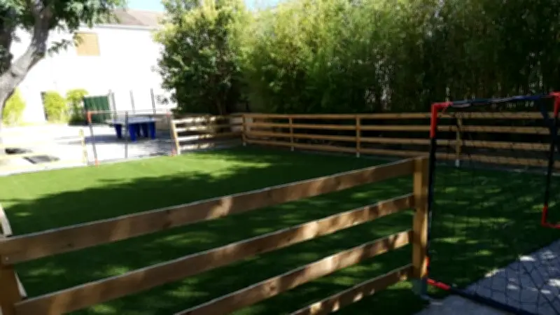 Un mini-terrain de foot ombragé créé par des ados du centre de loisirs de Sauvian