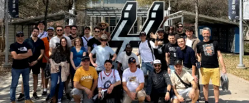 Un Nîmois emmène des supporters français mettre le feu chez les Spurs de Wembanyama