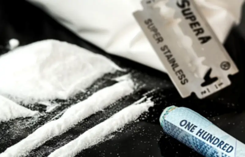 Un policier bruxellois pris en flagrant délit de cocaïne dans les toilettes du commissariat