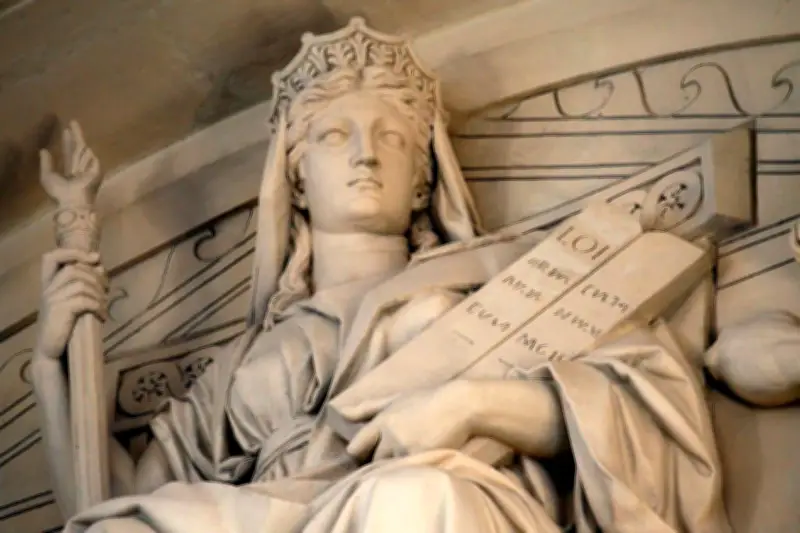 Un policier jugé pour le double viol d'une victime de violences conjugales en Seine-et-Marne