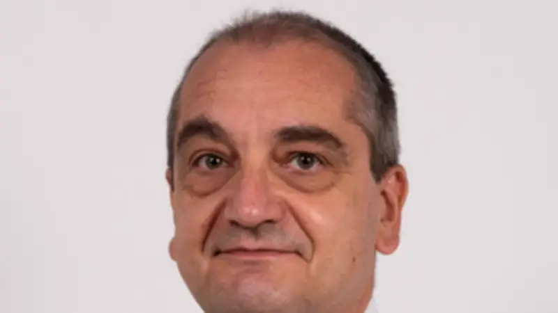 Un père rend hommage à un professeur gardois pour la carrière militaire de son fils