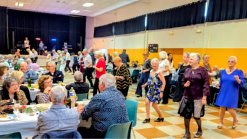 Un premier thé dansant triomphal à Saint-Bauzille-de-la-Sylve dans l'Hérault