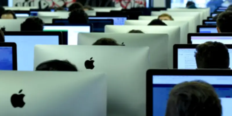 Un programme de code exclusif aux femmes vise à faciliter leur reconversion numérique