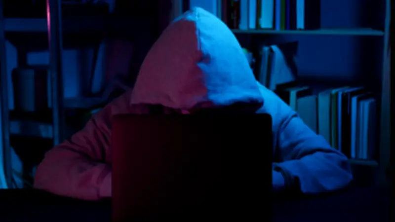 Un présentateur allemand accusé de deepfakes sexuels sur son épouse pendant dix ans