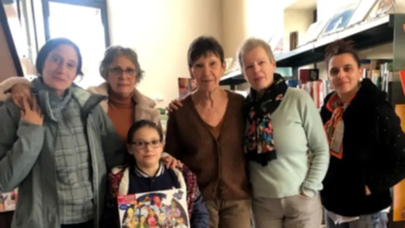 Un puzzle géant célèbre les femmes à la médiathèque de Montaren-et-Saint-Médiers