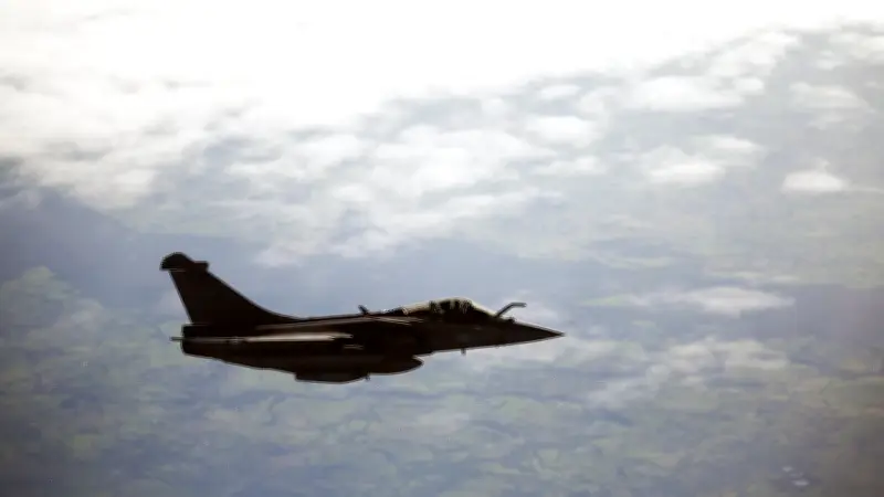 Un Rafale sectionne une ligne électrique en Haute-Loire : 104 foyers privés de courant