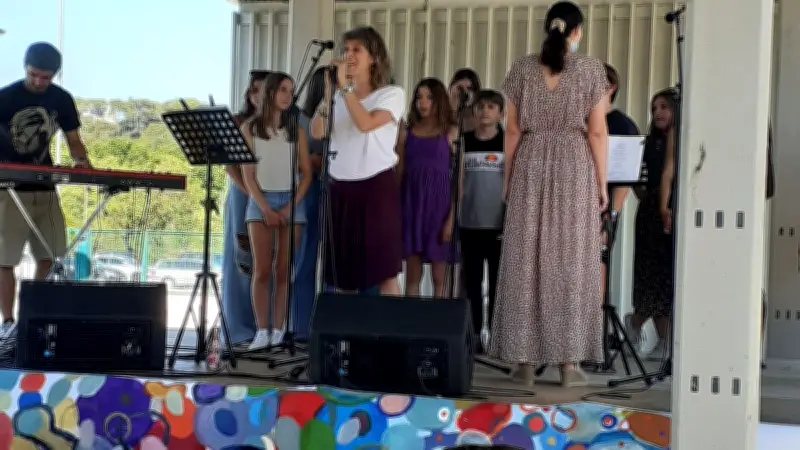 Un spectacle éducatif couronné de succès pour des collégiens du Gard