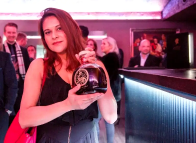 Un verre de cognac vendu 11 400 euros à Londres : l'histoire derrière le record