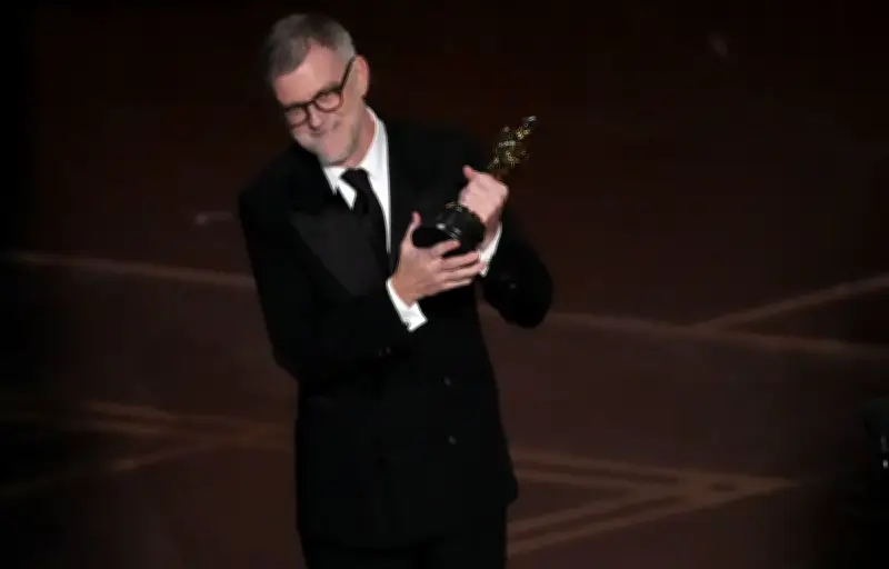 Une bataille après l'autre triomphe aux Oscars : le miroir de l'Amérique récompensé