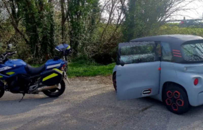 Une Citroën Ami interceptée sur voie rapide : rappel des dangers des voitures sans permis